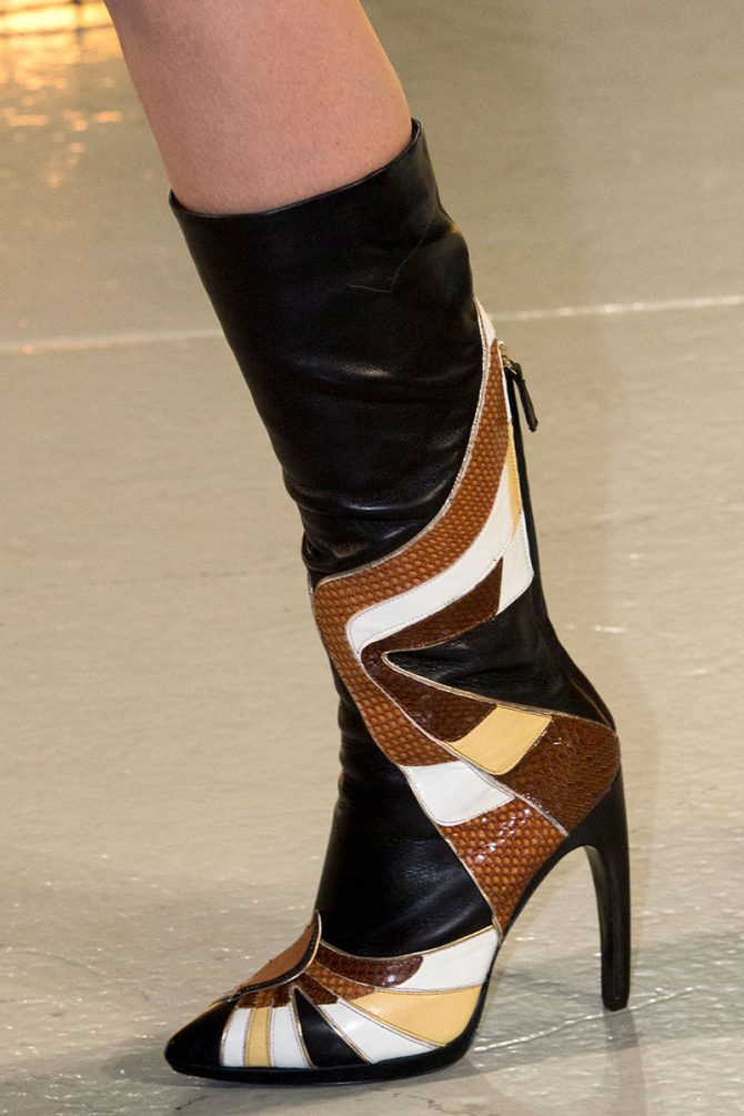 Яркие сапоги сезона весна-осень 2022