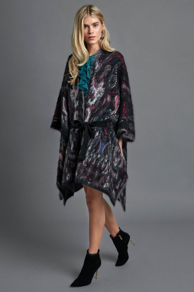 Модные и стильные женские кардиганы на весну 2022-2021 года