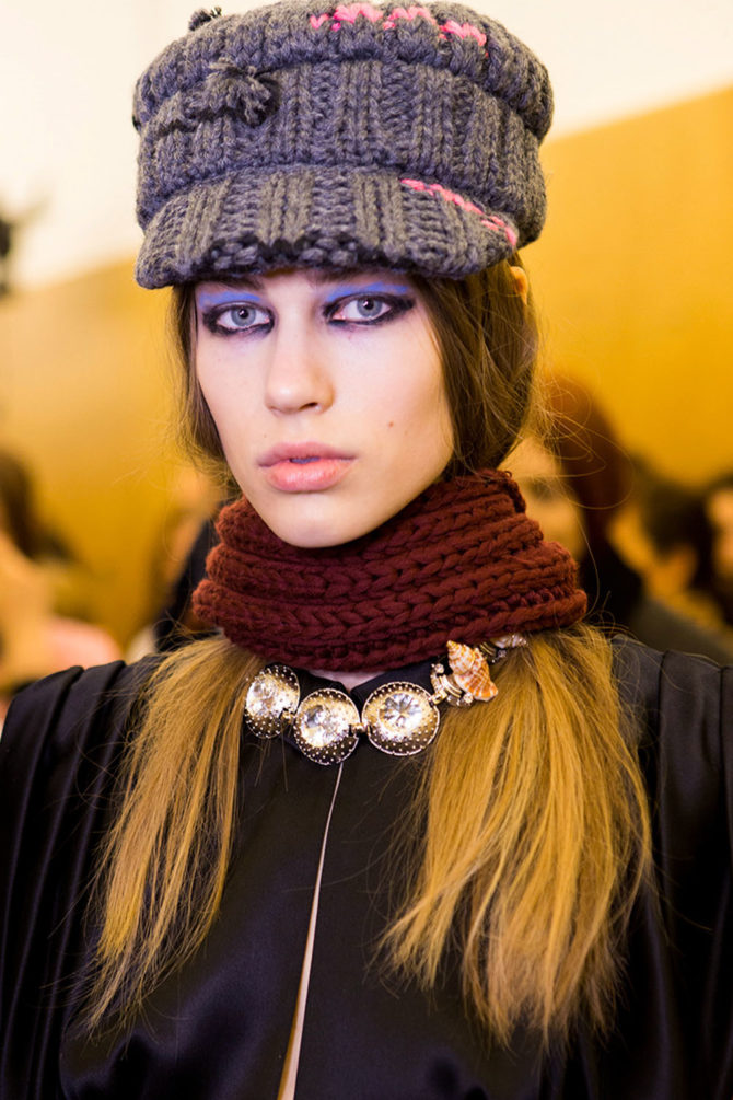Модные модели женских вязаных шапок зима - 2022-2021