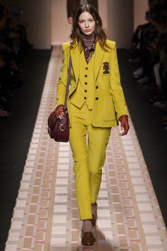 Женские брючные костюмы 2022-2021