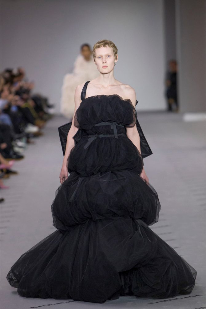 Самые модные платья на весну-лето 2022-2021 года: вечерние и на каждый день