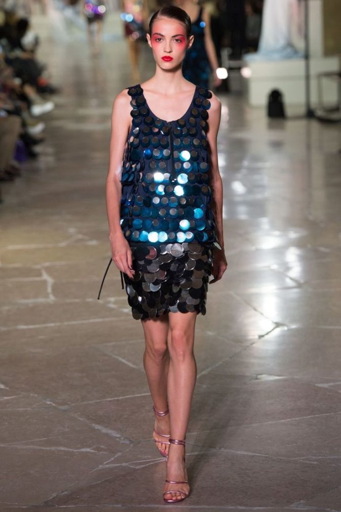 Самые модные платья на весну-лето 2022-2021 года: вечерние и на каждый день