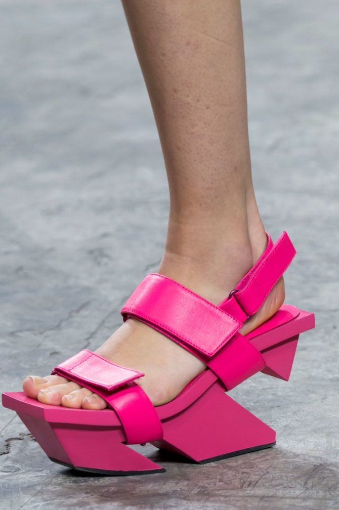 Обувь на лето 2022-2021: что носить и с чем