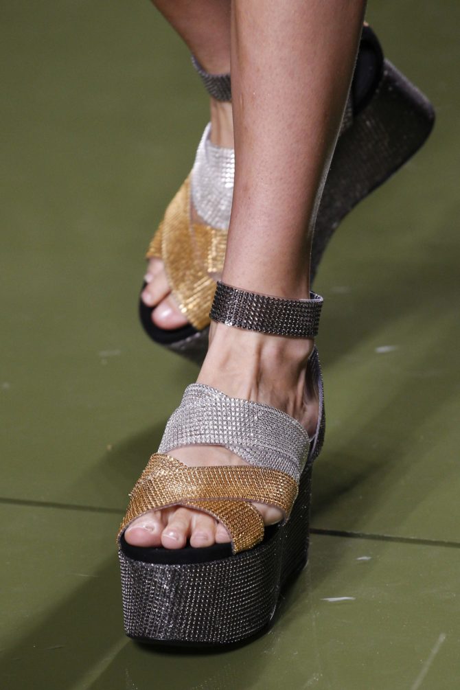 Обувь на лето 2022-2021: что носить и с чем