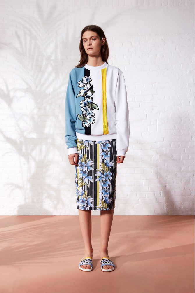 Модные женские свитшоты 2022-2021: модели на любой вкус