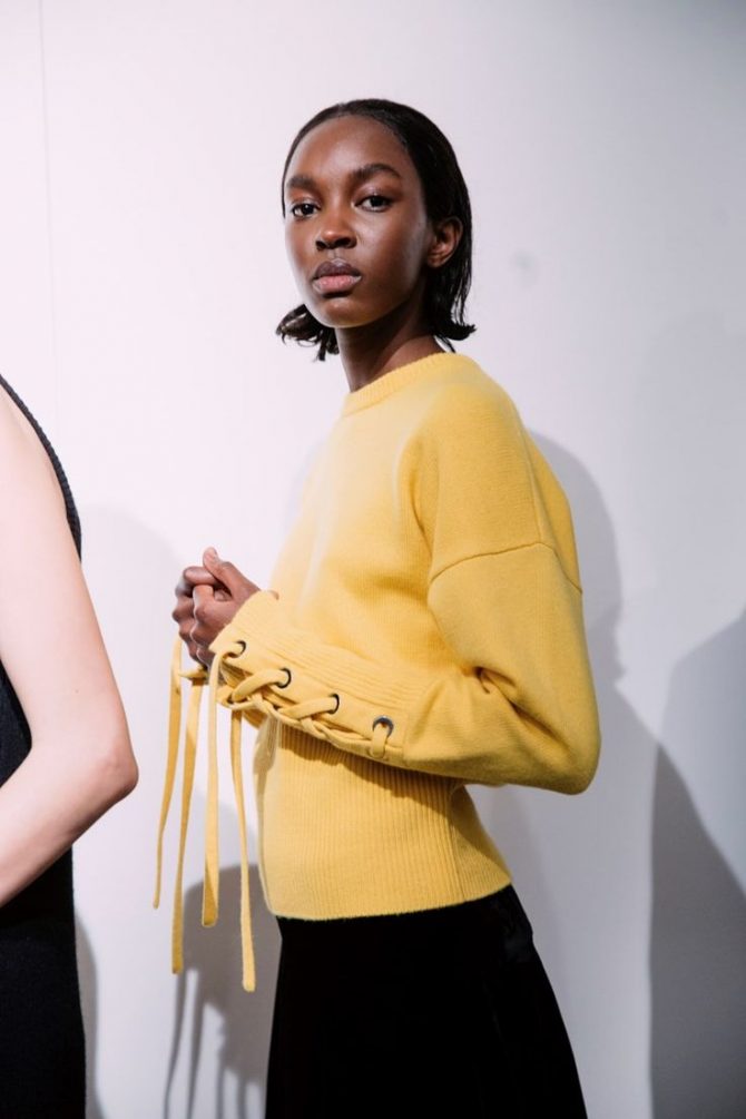 Модные женские свитшоты 2022-2021: модели на любой вкус