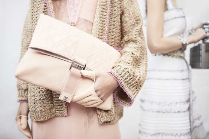 Самые модные женские сумки-клатчи на 2022-2021 год