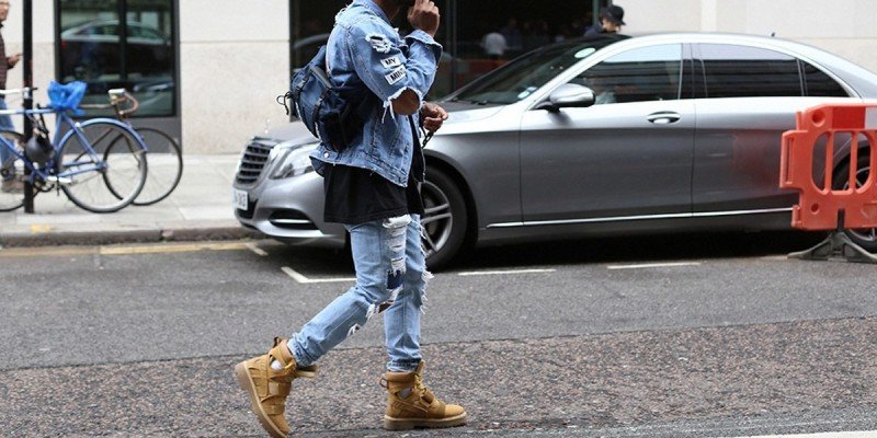 Рваный деним