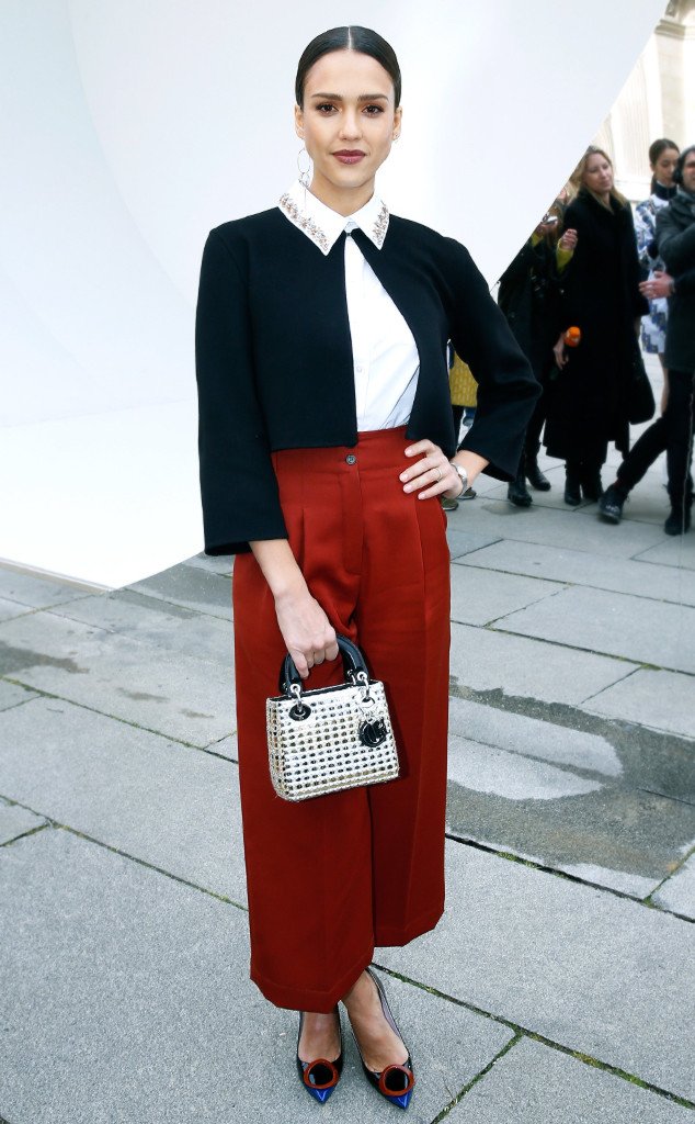 Джессика Альба на Неделе моды в Париже