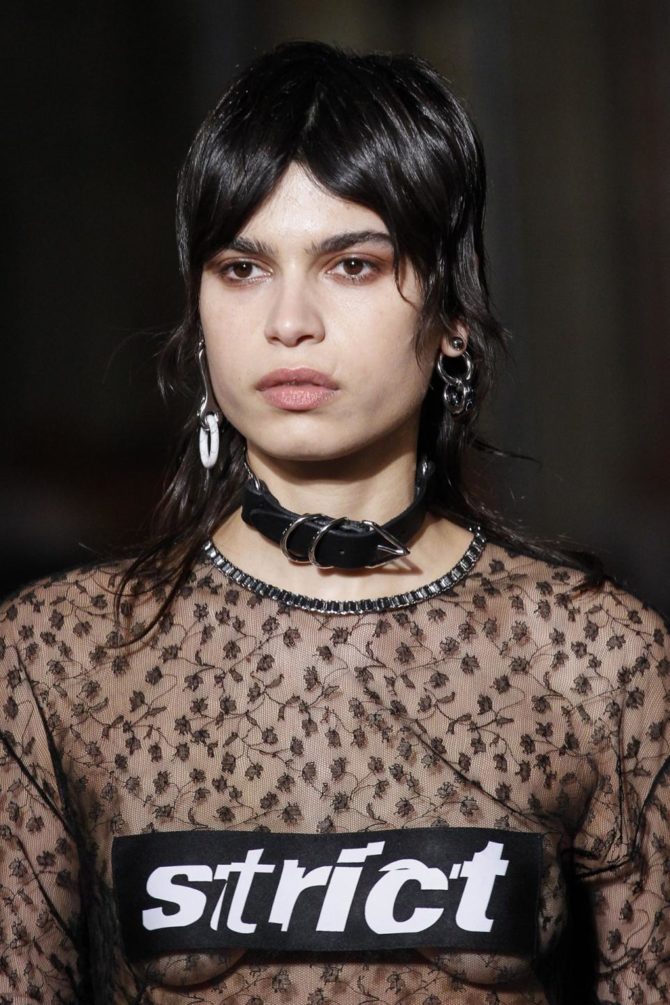 Модель в образе от Alexander Wang