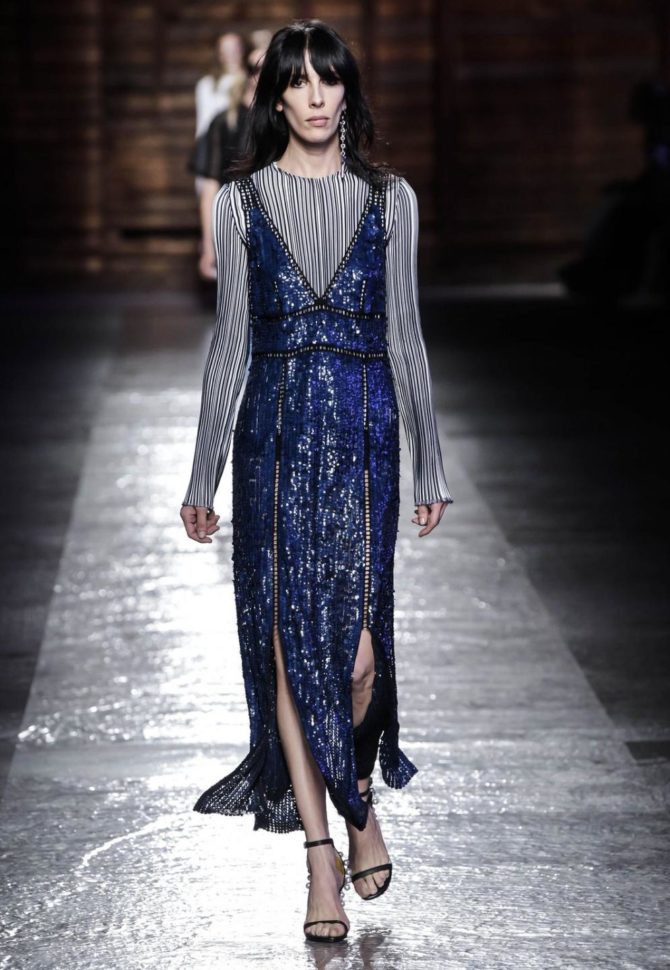 Модель на показе Emilio Pucci