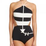 Модель в купальнике от Kate Spade New York