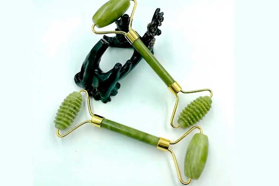 Нефритовый массажер для лица: в чем польза и как пользоваться