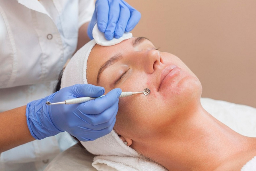 Как убрать подкожный прыщ на лице: в домашних условиях и косметическими средствами