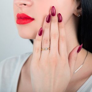 Помолвочное кольцо из золота: каким оно должно быть?