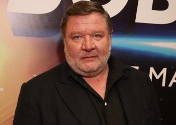 Роман Мадянов: «Сидеть и брюзжать — последнее дело!»