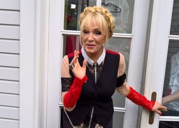 У Вайкуле и Брежневой хотят отнять российский бизнес