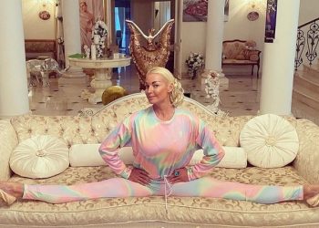 Волочкова «смешала котлеты с мухами»