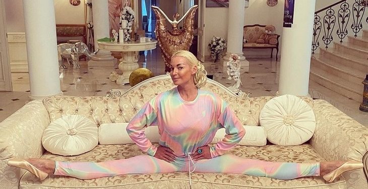 Волочкова «смешала котлеты с мухами»