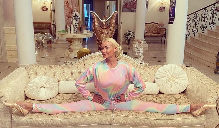 Волочкова «смешала котлеты с мухами»