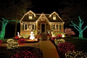 Как украсить дом перед новым годом: выбираем гирлянды для наружного и внутреннего декора