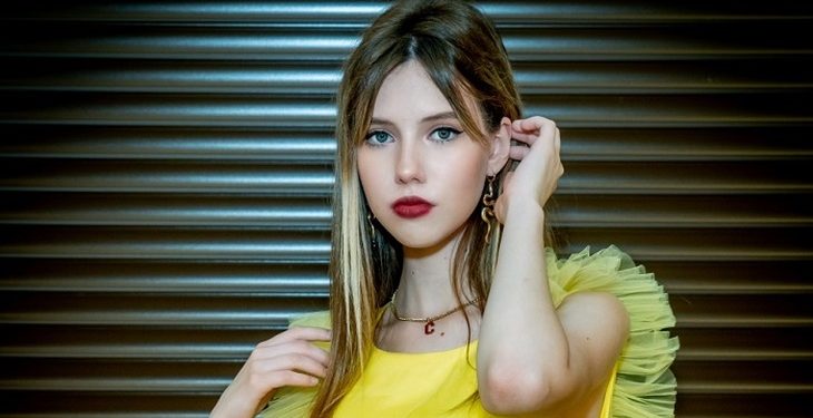 Фаворитка Сергея Зверева 16-летняя певица Sandra рассказала всю правду о первой любви