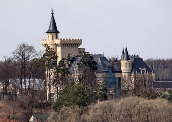 Что будет с замком Пугачевой?