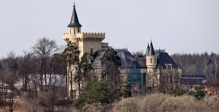 Что будет с замком Пугачевой?