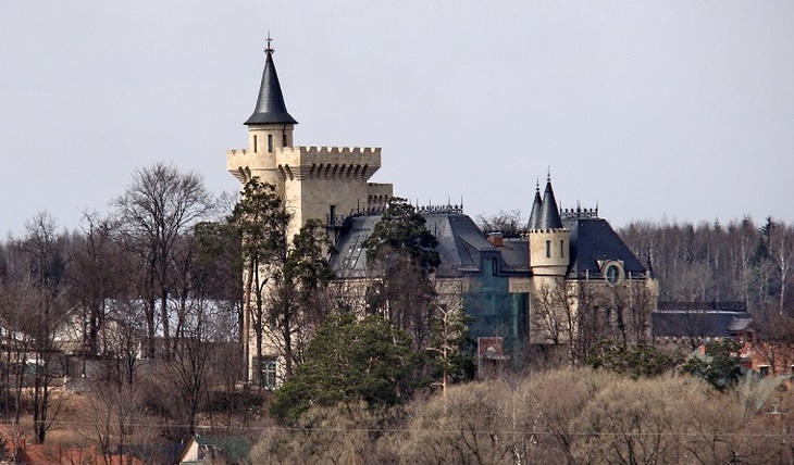 Что будет с замком Пугачевой?