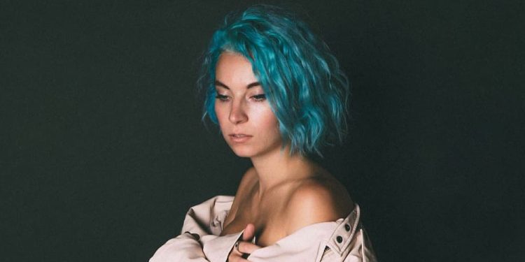 Выбираем краску для волос: особенности и достоинства Manic Panic