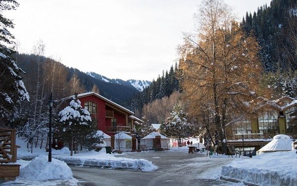 Отдых зимой в горах Алматы: преимущества, как обустроиться