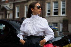 Особенности выбора женской блузки