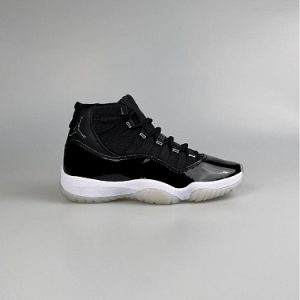 Что сейчас в моде у молодежи? Выбираем стильную одежду