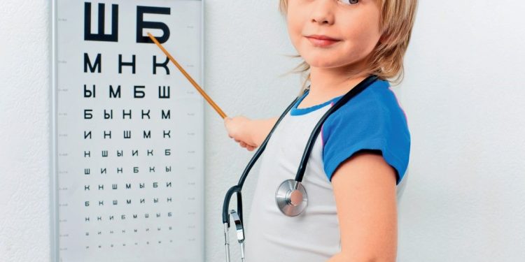 Проверка зрения у детей: порядок, периодичность, особенности
