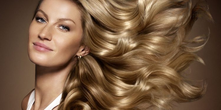 Профессиональная косметика для волос: в чем ее преимущества?