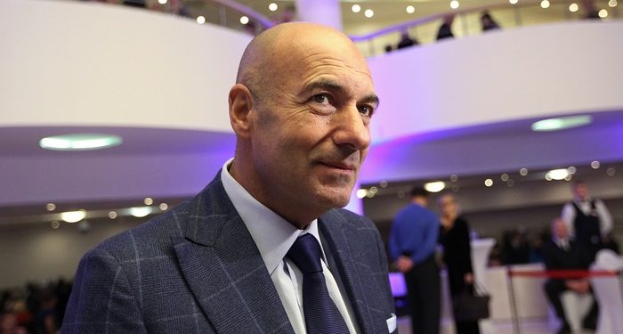 Крутой отказал Аните Цой