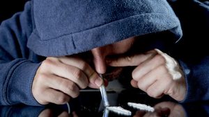 Когда стоит обратиться к наркологу: как бороться с зависимостью