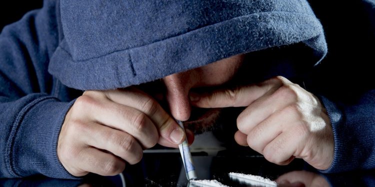 Когда стоит обратиться к наркологу: как бороться с зависимостью