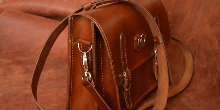 Выбор и уход за сумкой из натуральной кожи