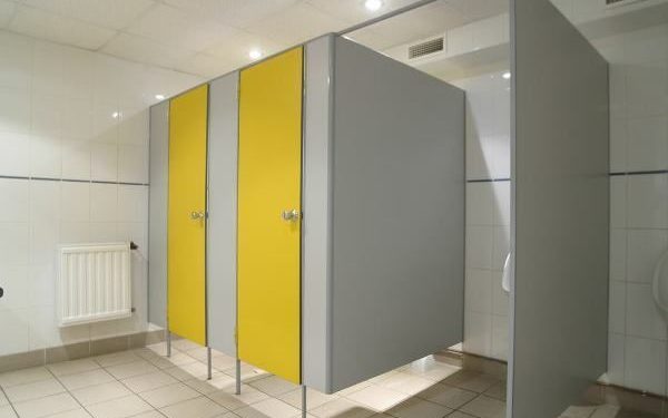 Сантехнические перегородки: их применение, достоинства и цель использования