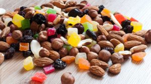 Орехи, сухофрукты, цукаты - необыкновенно полезные продукты!