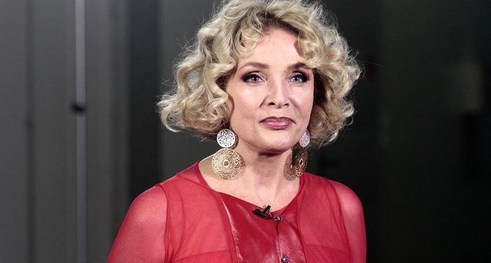 «Откуда у нее концерты?»