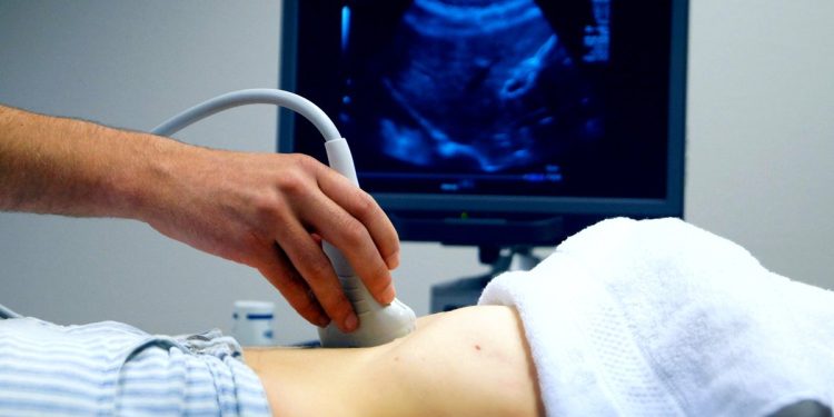 Когда и для каких случаев назначается УЗИ брюшной полости: основные показания и противопоказания