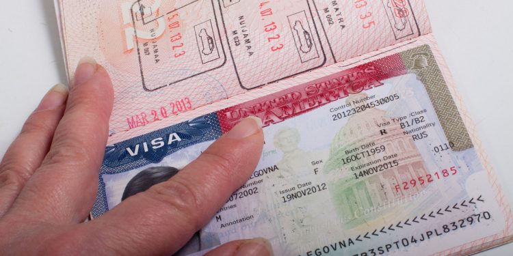 Виза в США через Дубай — получите с помощью компании FLeaders