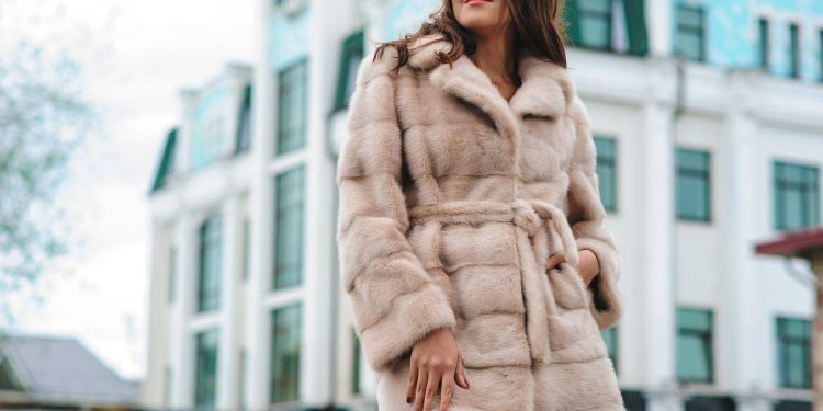 Норковая шуба: критерии выбора, особенности ухода и правила хранения