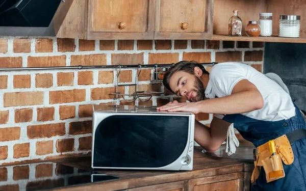 Ремонт микроволновых печей — быстро и недорого