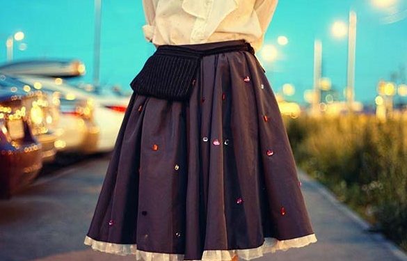 Модные фасоны и сочетания чёрных юбок: что нужно знать