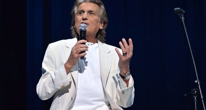 Тото Кутуньо: 10 удивительных фактов об удивительном певце