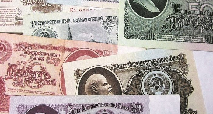 Звезды и деньги: «черный» нал в сумках «На-на» и опасные махинации Софии Ротару