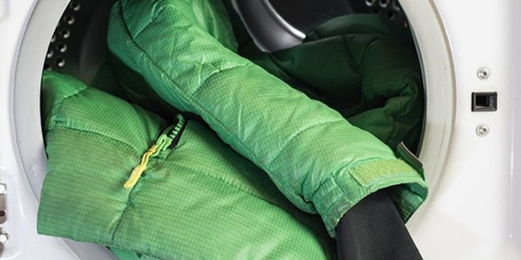 Как правильно стирать разные виды пуховиков